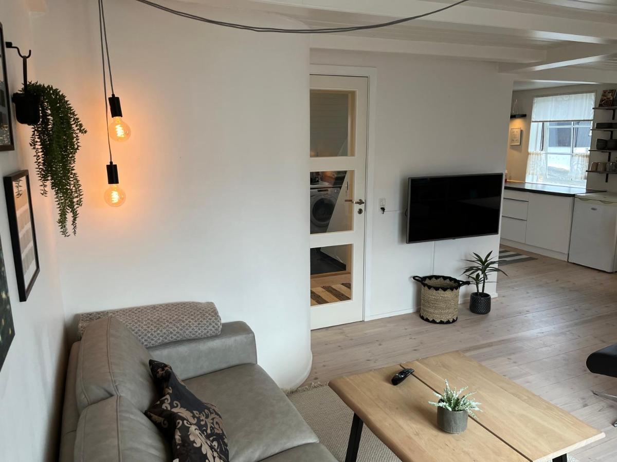 Apartment Downtown - Great View! Klaksvík 外观 照片