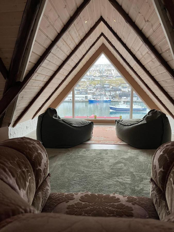 Apartment Downtown - Great View! Klaksvík 外观 照片